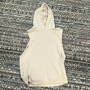 Alo short sleeve shirt